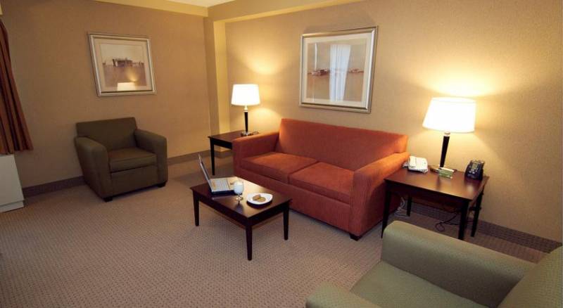 DoubleTree by Hilton Pittsburgh Airport