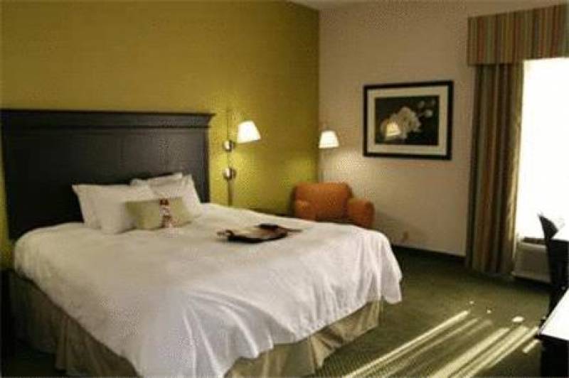 Hampton Inn & Suites Cleveland-Airport Middleburg Heights