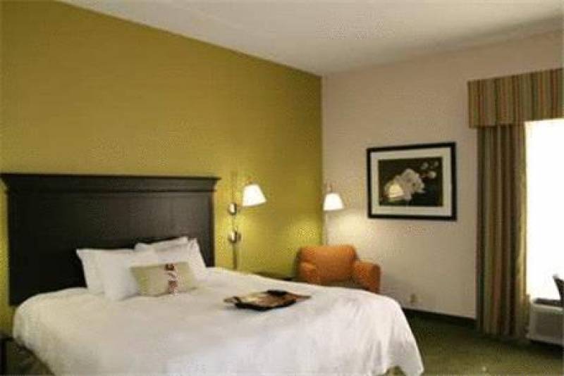 Hampton Inn & Suites Cleveland-Airport Middleburg Heights