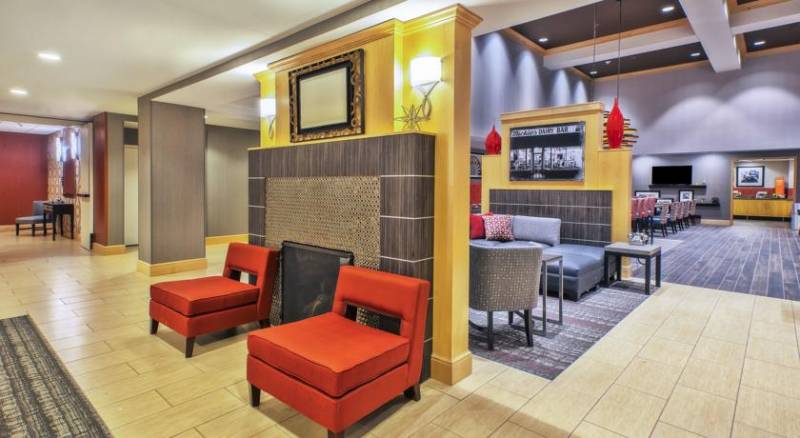 Hampton Inn & Suites Madison - West