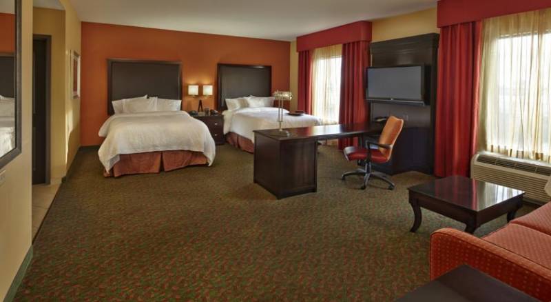 Hampton Inn & Suites Waco-South