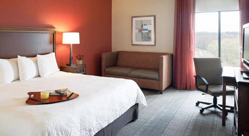 Hampton Inn Boston-Norwood