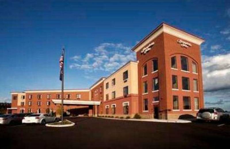 Hampton Inn Marquette-Waterfront