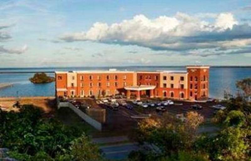 Hampton Inn Marquette-Waterfront