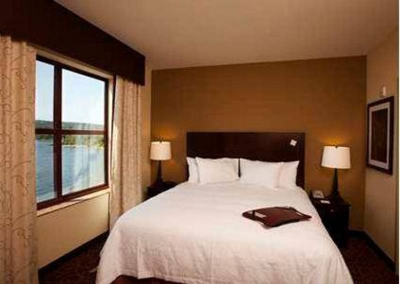 Hampton Inn Marquette-Waterfront