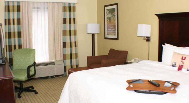 Hampton Inn Naples-Central