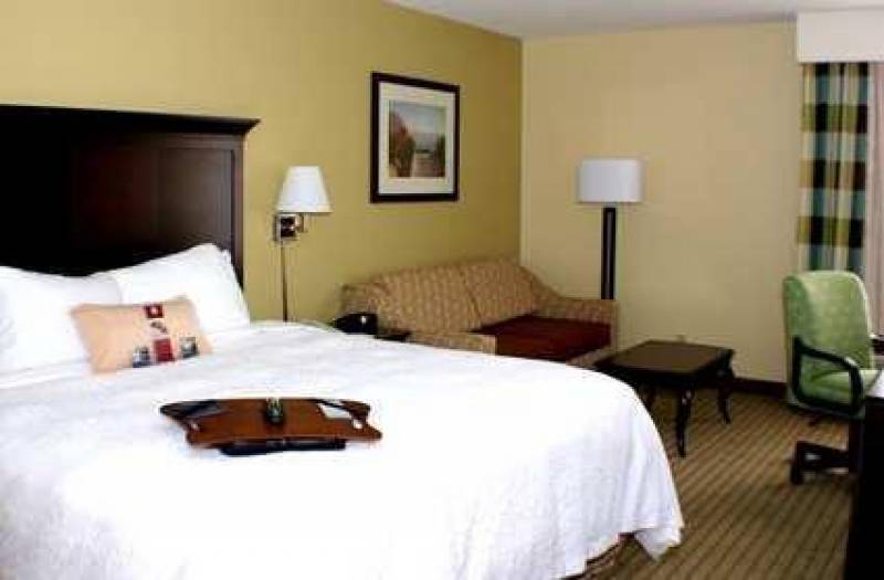 Hampton Inn Naples-Central