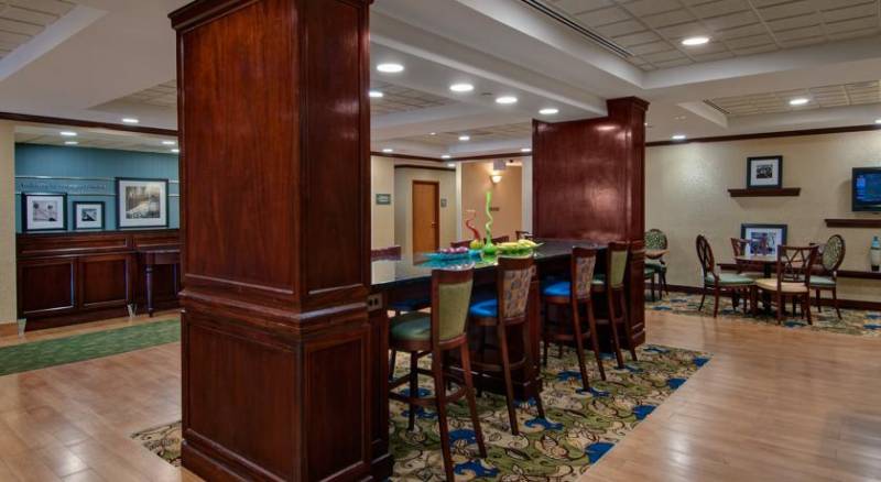 Hampton Inn Newport News - Victory Boulevard