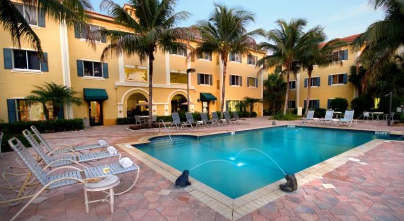 Hawthorn Suites by Wyndham Naples