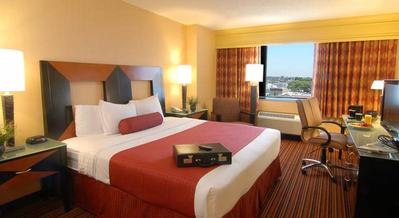 Holiday Inn Long Beach-Downtown Area