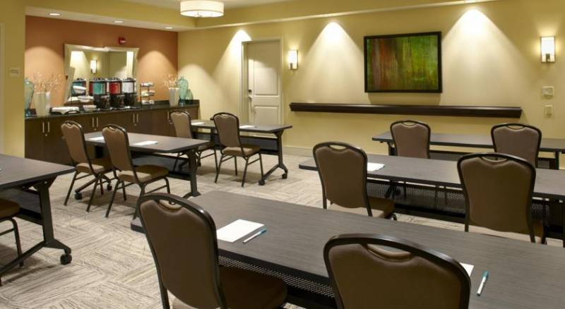 Homewood Suites by Hilton Pittsburgh Airport Robinson Mall Area