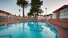 Best Western PLUS El Rancho Inn