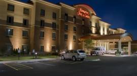 Hampton Inn & Suites Madison - West