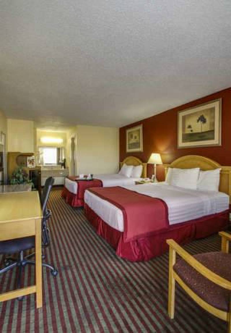 Best Western Center Inn