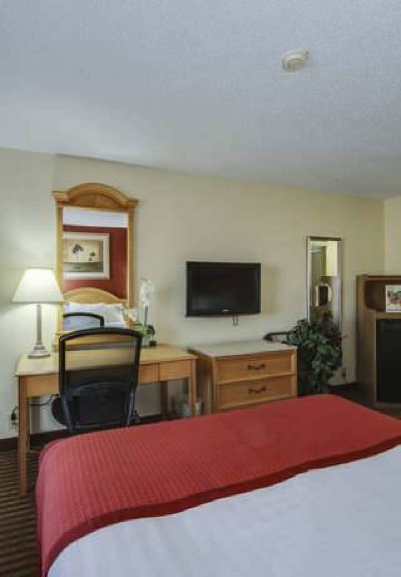 Best Western Center Inn