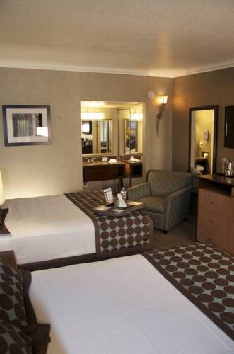 BEST WESTERN InnSuites Phoenix Hotel & Suites