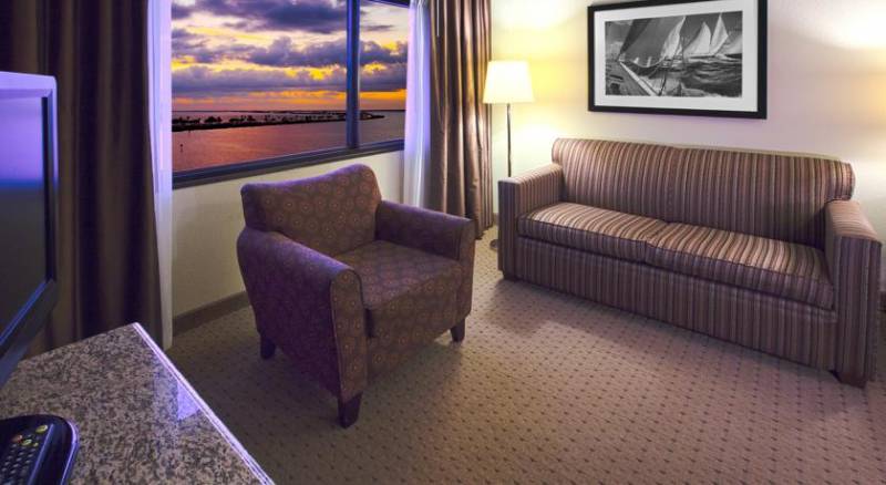 DoubleTree Suites by Hilton Tampa Bay