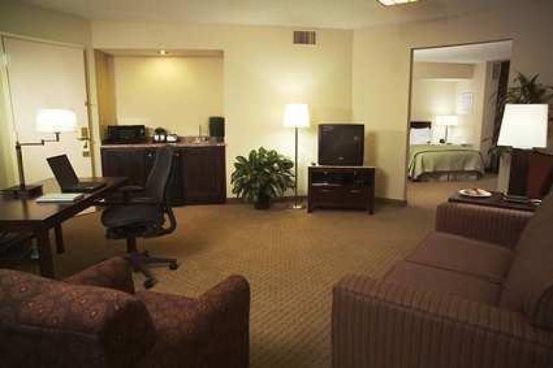 DoubleTree Suites by Hilton Tampa Bay