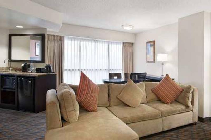 Embassy Suites Seattle - Tacoma International Airport