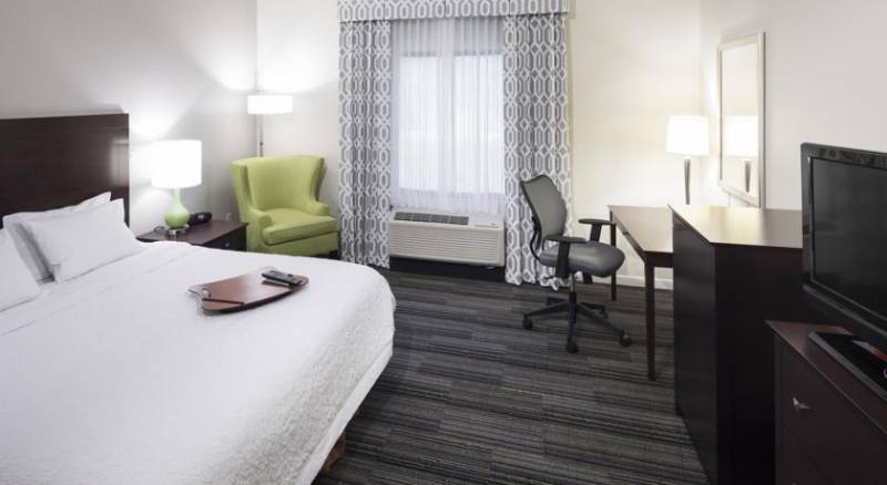 Hampton Inn & Suites Phoenix North/Happy Valley