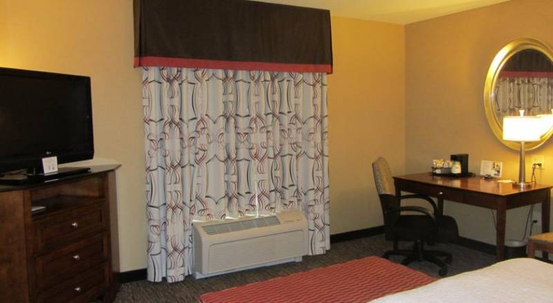 Hampton Inn & Suites Wichita-Northeast