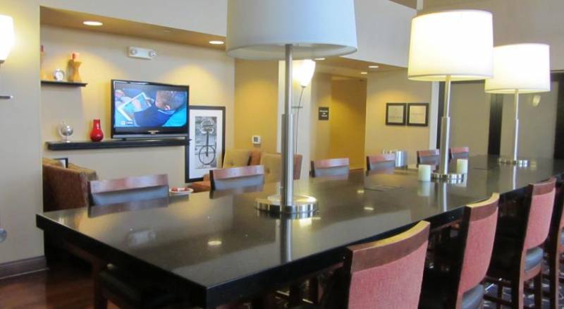 Hampton Inn & Suites Wichita-Northeast