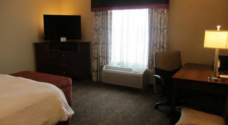 Hampton Inn & Suites Wichita-Northeast