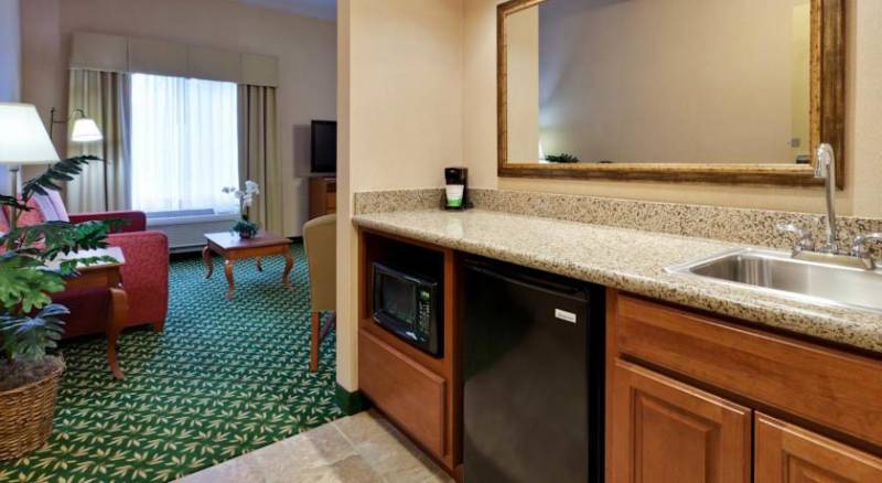 Hampton Inn & Suites Windsor-Sonoma Wine Country