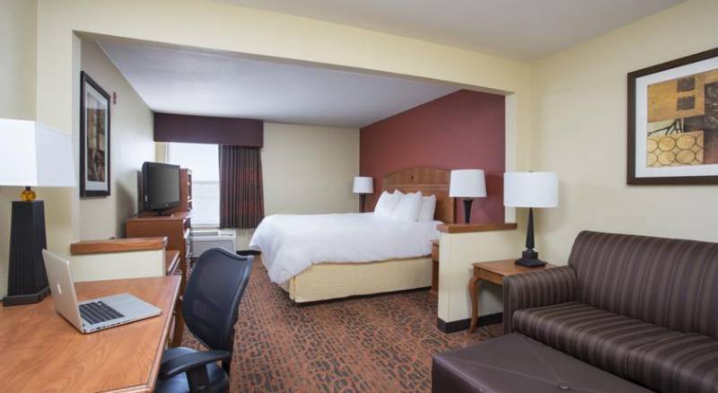 Hampton Inn Wichita-East