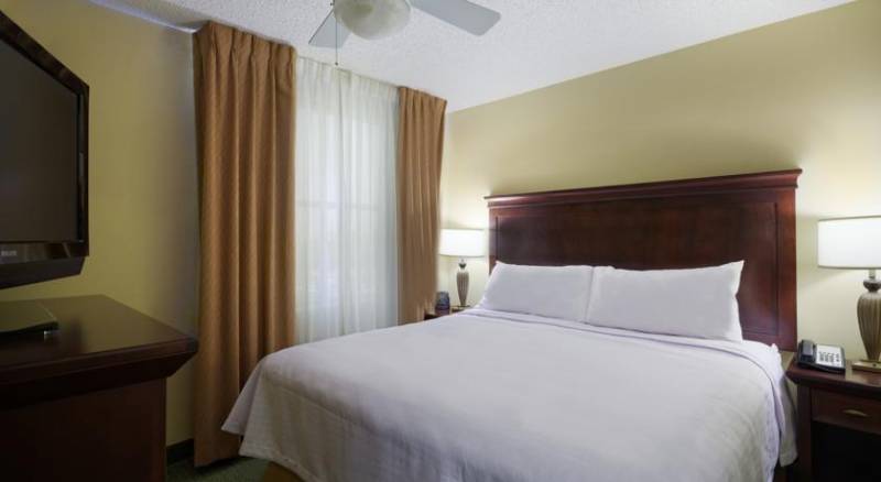 Homewood Suites by Hilton Tampa Airport - Westshore