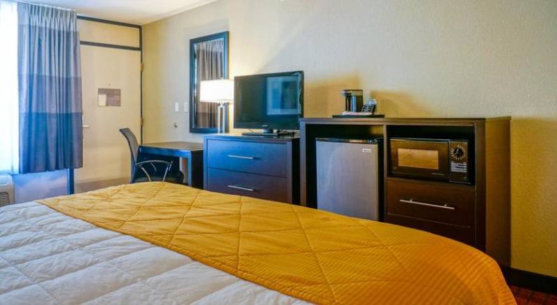 Quality Inn Phoenix Airport