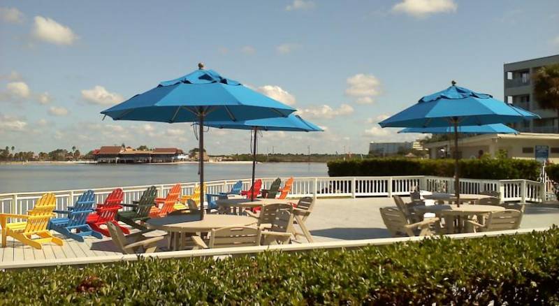 Sailport Waterfront Suites