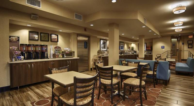 Hampton Inn & Suites Santa Ana Orange County Airport