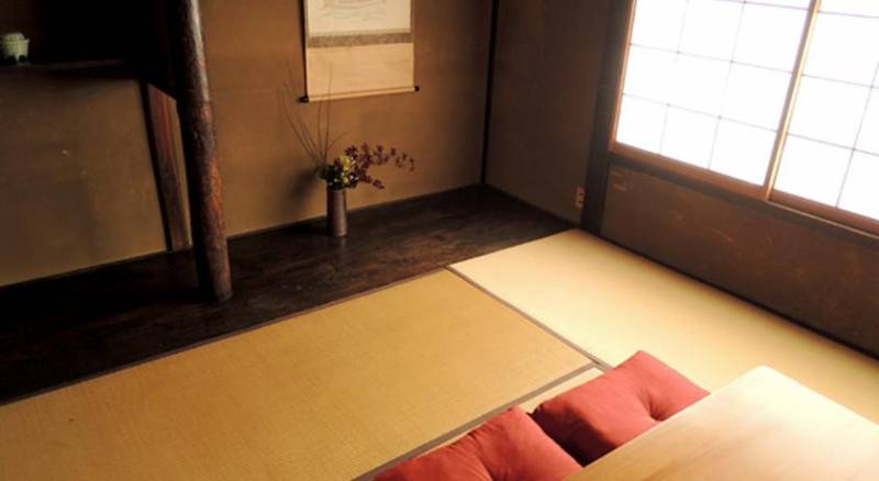 Kyoto Machiya Guesthouse Sanjojuku