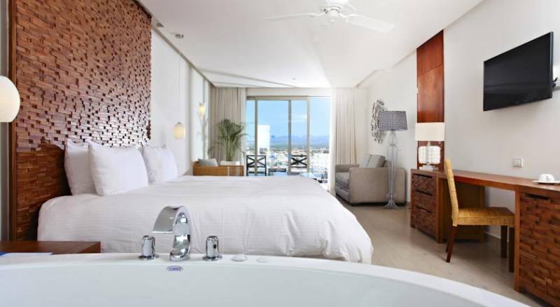 Sandos Finisterra Los Cabos All Inclusive Resort