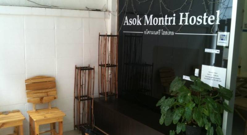 Asok Montri Hostel