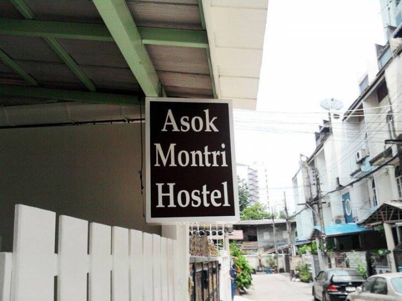 Asok Montri Hostel