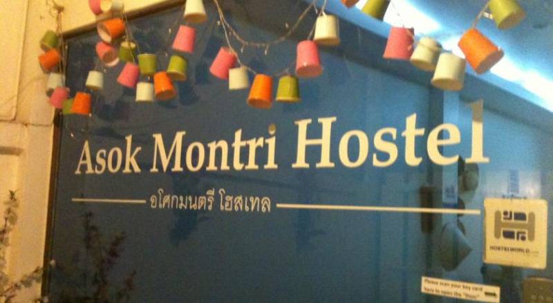 Asok Montri Hostel