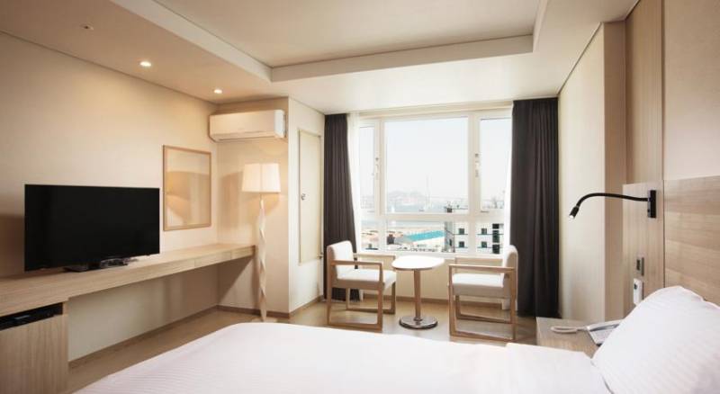 Crown Harbor Hotel Busan