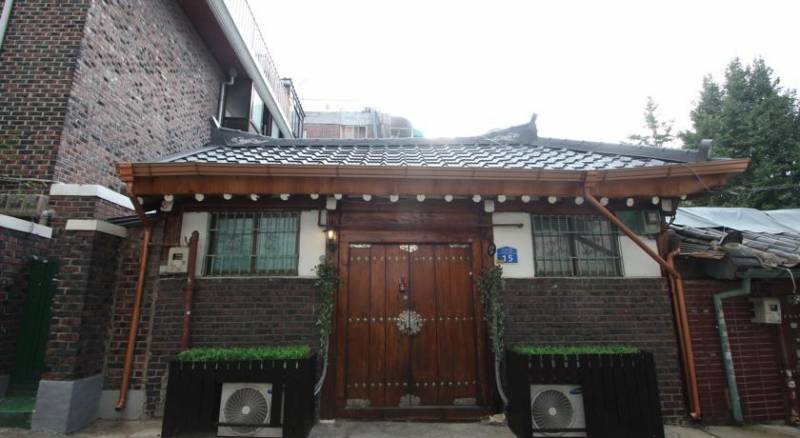 ICOS Guesthouse 1 (Female only)