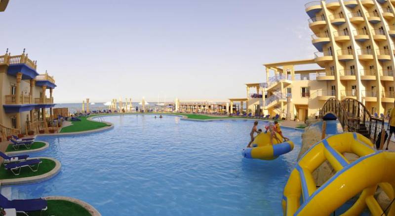 Sphinx Aqua Park Beach Resort