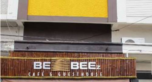 Be Beez Cafe' & Guest House