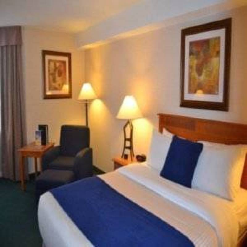 Best Western Plus Cambridge Hotel