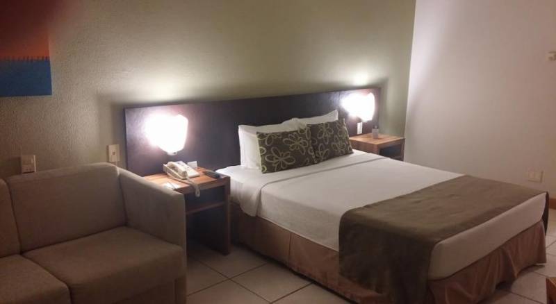 Comfort Suites Vitoria