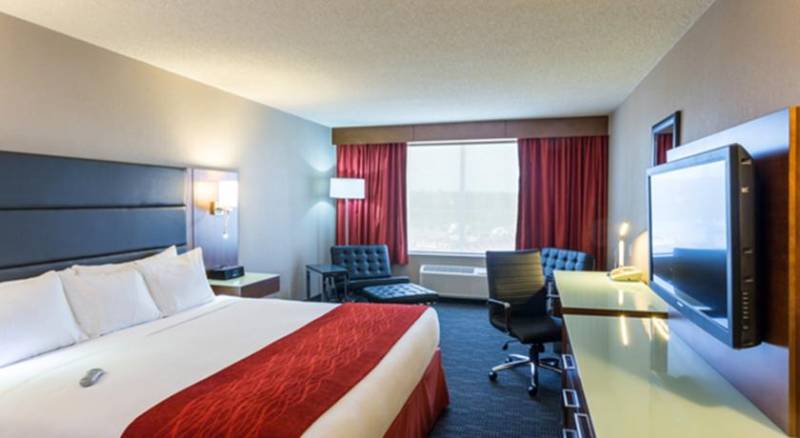 Radisson Hotel & Suites Fort McMurray