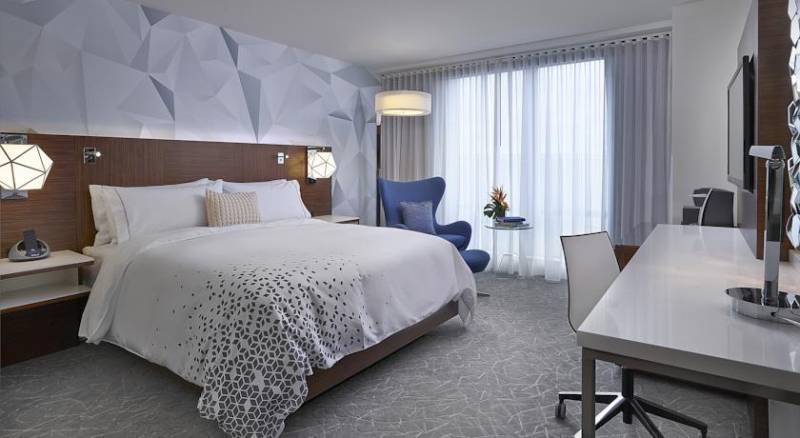 Renaissance Edmonton Airport Hotel, A Marriott Luxury & Lifestyle Hotel