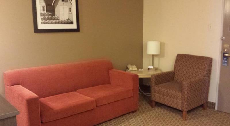 Travelodge Suites Moncton