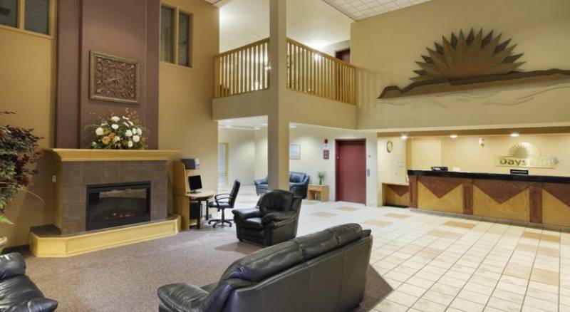 Days Inn & Suites - Thunder Bay