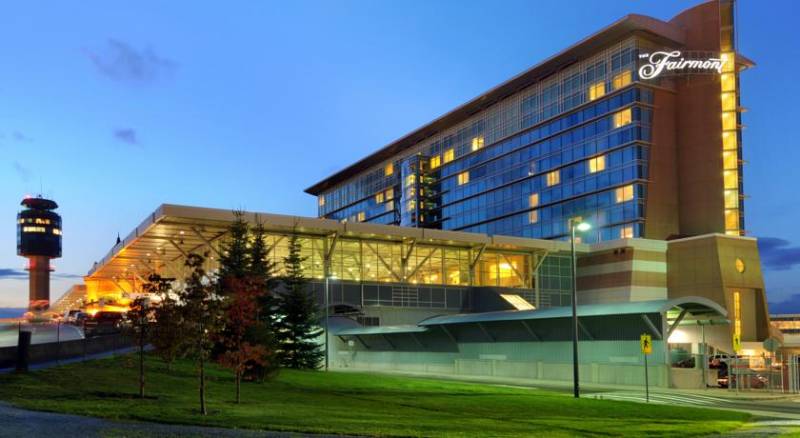 Fairmont Vancouver Airport In-Terminal Hotel