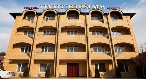 Uyut Ripsime Hotel